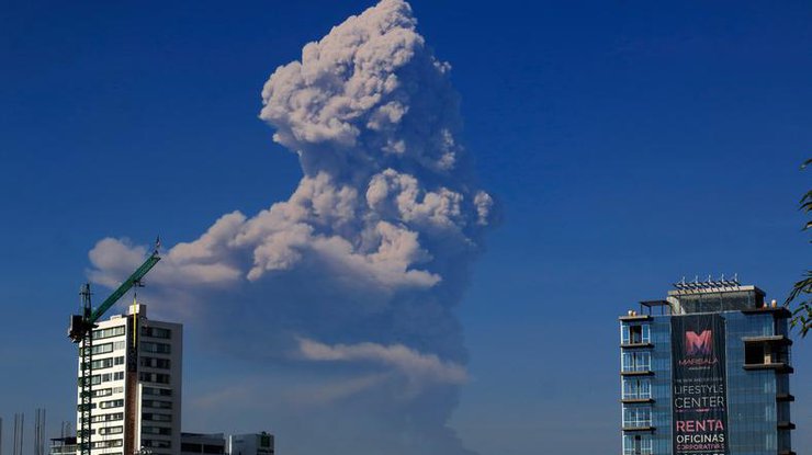 В Мексике произошло мощное извержение вулкана