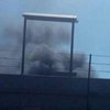 В Киеве на мосту автомобиль сгорел дотла (фото, видео)