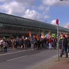 Сотни неонацистов собрались промаршировать Берлином