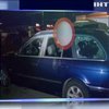 В Киеве обстреляли авто и похитили водителя