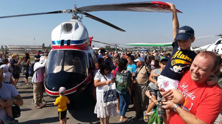 Первый украинский вертолет "Надія"