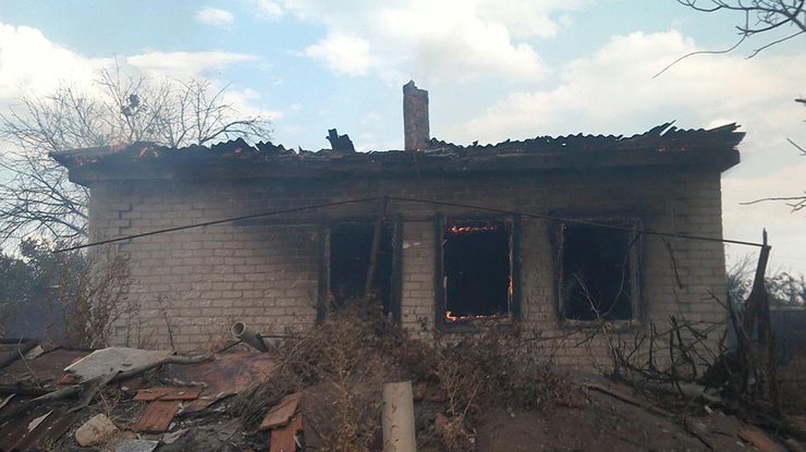 В Зайцево после обстрела загорелись жилые дома 