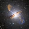 Черные дыры "обедают" галактиками-медузами - ученые