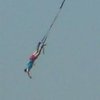 В Китае девушка сорвалась с 50-метровой тарзанки (видео)