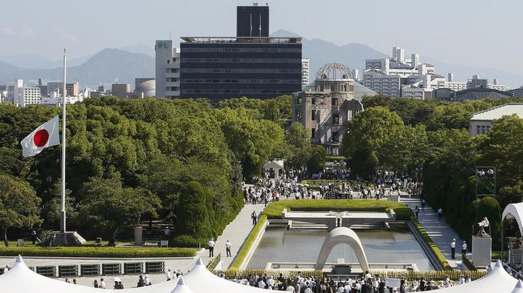 В Японии почтили память жертв бомбардировки Хиросимы 