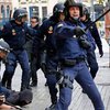В Испании вооруженный мужчина напал на полицейского