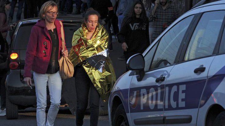 Во Франции мужчина атаковал прохожих с криками "Аллах акбар"
