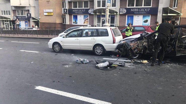 Взрыв авто в центре Киева