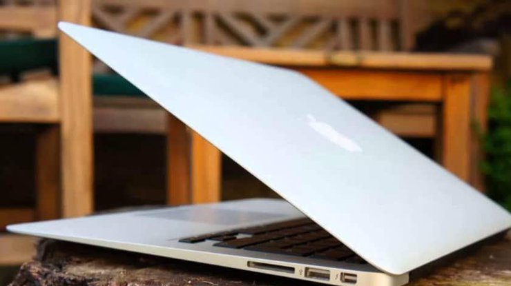 Apple откажется от производства своего ультрабука в пользу нового ноутбука