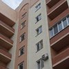 В Мукачево женщина выбросилась с пятого этажа и исчезла