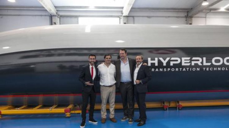 Презентация капсулы Hyperloop
