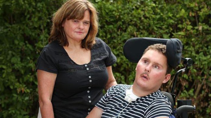 Сэм прожил с параличем 8 лет. Фото: The Sun/NEWSPIX AUSTRALIA - NEWSCORP