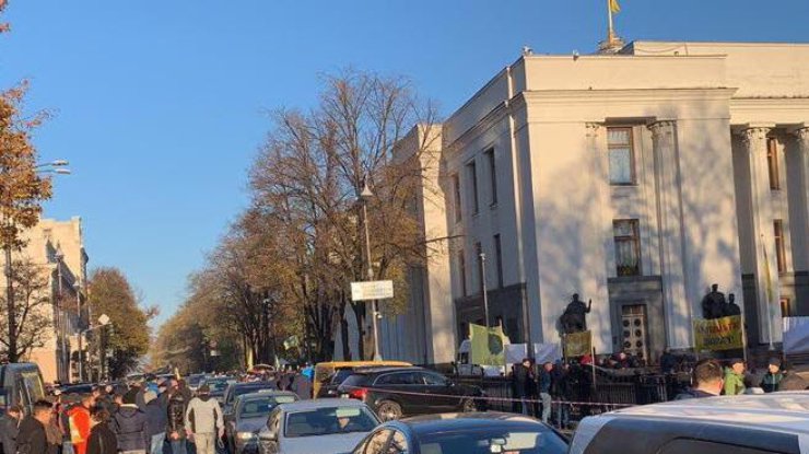 В местах проведения акций патрулируют усиленные наряды полиции. Фото: facebook.com/KyivOperativ