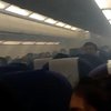 Паника и страх: дым в самолете привел к экстренной эвакуации после взлета