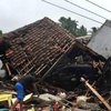 После ужасного цунами Индонезию всколыхнуло землетрясение 
