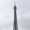Эйфелеву башню в Париже закрыли 