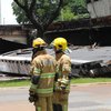 В Бразилии эстакада рухнула на ресторан (видео)