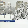 Сніг в Україні: рятувальники Чернівців вивели на вулиці спецтехніку