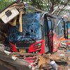 Жуткое ДТП в Таиланде: автобус с пассажирами столкнулся с грузовиком