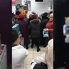 В супермаркете люди устроили побоище из-за акции на чашки (видео)