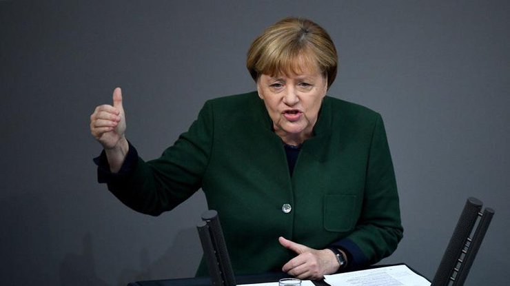 Ангела Меркель "беременна"
