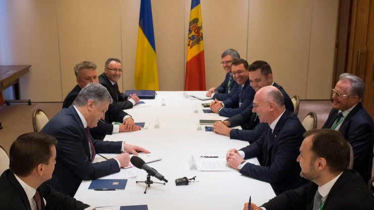 Проведена совместная встреча с премьер-министром Молдовы. Фото: twitter.com/poroshenko