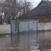 В Ахтырке наводнение: по улицам плавают лодки (фото)