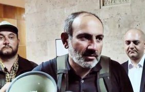 Протесты в Ереване: лидера оппозиции выпустили из-под стражи (видео)