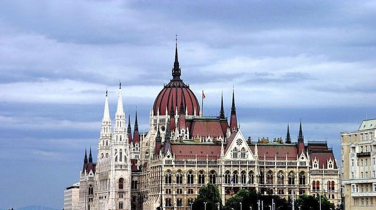 Правящая партия будет иметь контроль над 2/3 голосами в парламенте Венгрии.