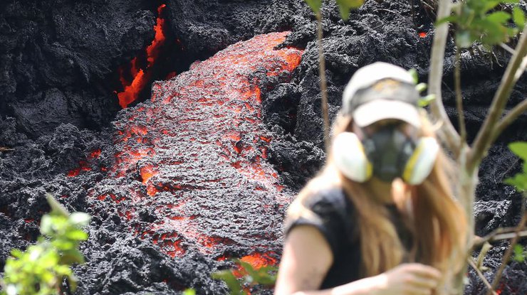 Извержение вулкана на Гавайях: выбросы лавы достигли огромной высоты 