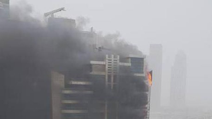 В Дубае произошел пожар в высотном здании