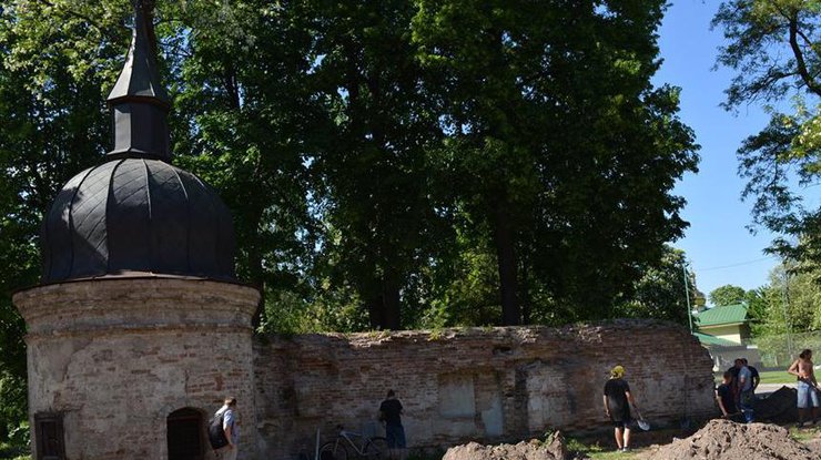 В Киеве начали реставрацию памятника архитектуры 18 века