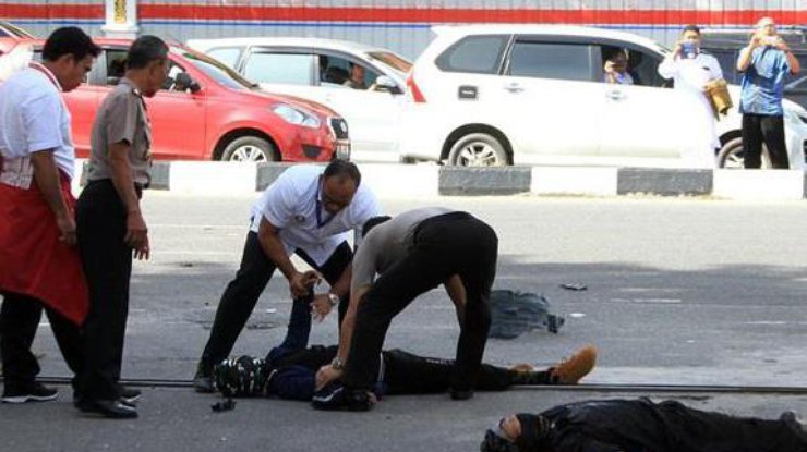 Погиб офицер полиции, еще два получили ранения. Фото ЕРА