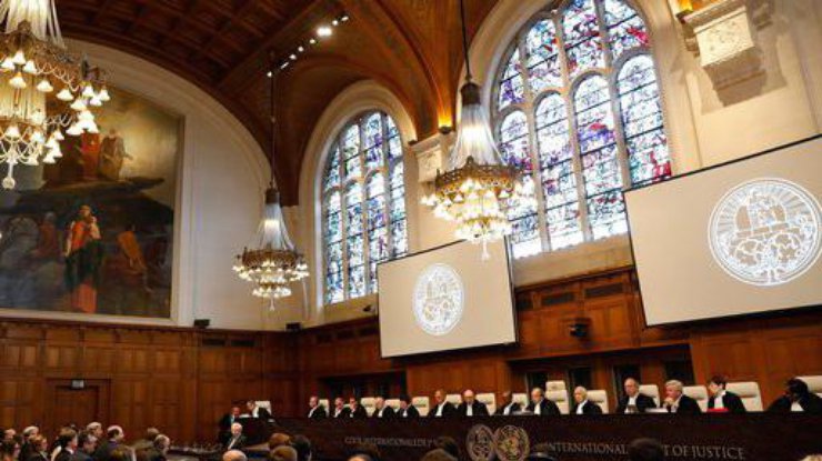 ГПУ передаст информацию в Международный уголовный суд в Гааге. Фото AFP