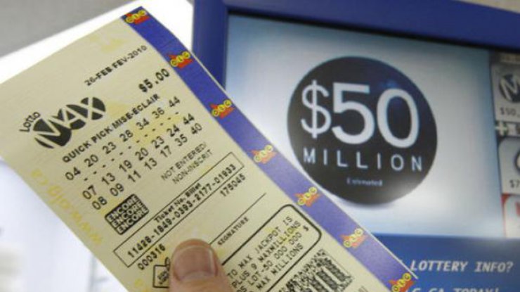 Канадец-именинник сорвал джекпот в лотерею в день выхода на пенсию