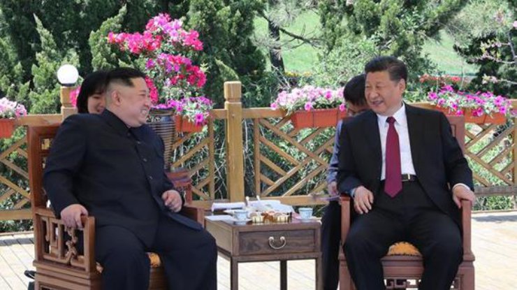 Переговоры двух лидеров прошли 7-8 мая в китайском городе Далянь.