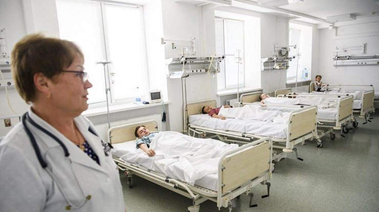 Всего в лечебных учреждениях города Черкассы находится 53 ученика и 4 учителей