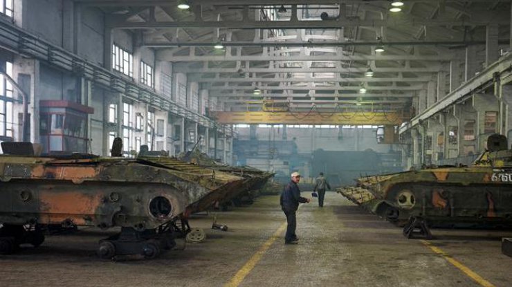 Аудиторы Минобороны наведались в Житомирский бронетанковый завод. Фото: sled.net.ua