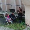 Соседи в шоке: наркоманы "кололись" на глазах у двухлетней дочери (видео)