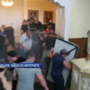 Нас не слышат: в Харькове активисты вынуждены были прорываться на сессию горсовета