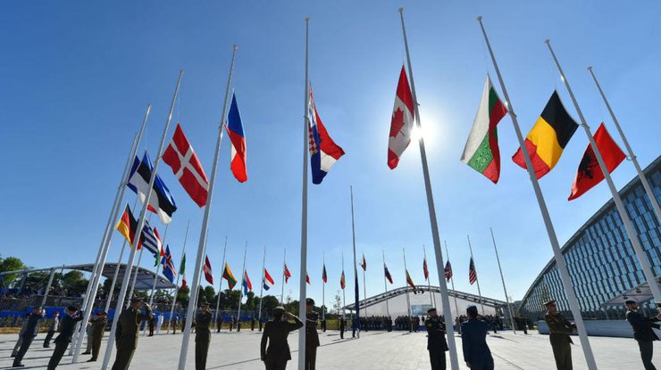 На саммите НАТО было принято официальное заявление 