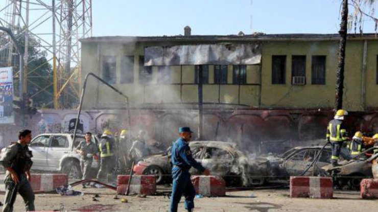 Ответственность за взрыв взяла на себя террористическая группировка "Исламское государство".