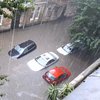 Потоп во Львове: авто утонули, транспорт не ходит (видео)