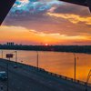 Подольский мост в Киеве сняли в лучах рассвета (видео)