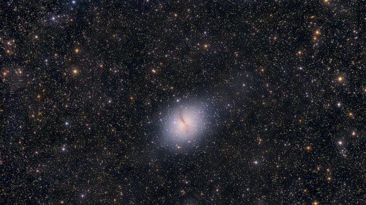 Ученые зафиксировали огромное количество странных знаков из далекой галактики
