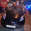 В Киеве Uber въехал в остановку с людьми 