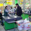 Украинцы смогут снимать наличные на кассе супермаркетов и АЗС