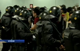 У Каталонії протестуючі оголосили про блокаду аеропорту Барселони