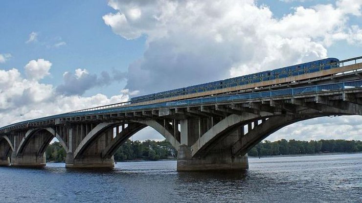 Мост Метро в Киеве / Фото: "ТСН"