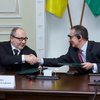 Геннадий Кернес подписал договор с ЕБРР на закупку новых троллейбусов
